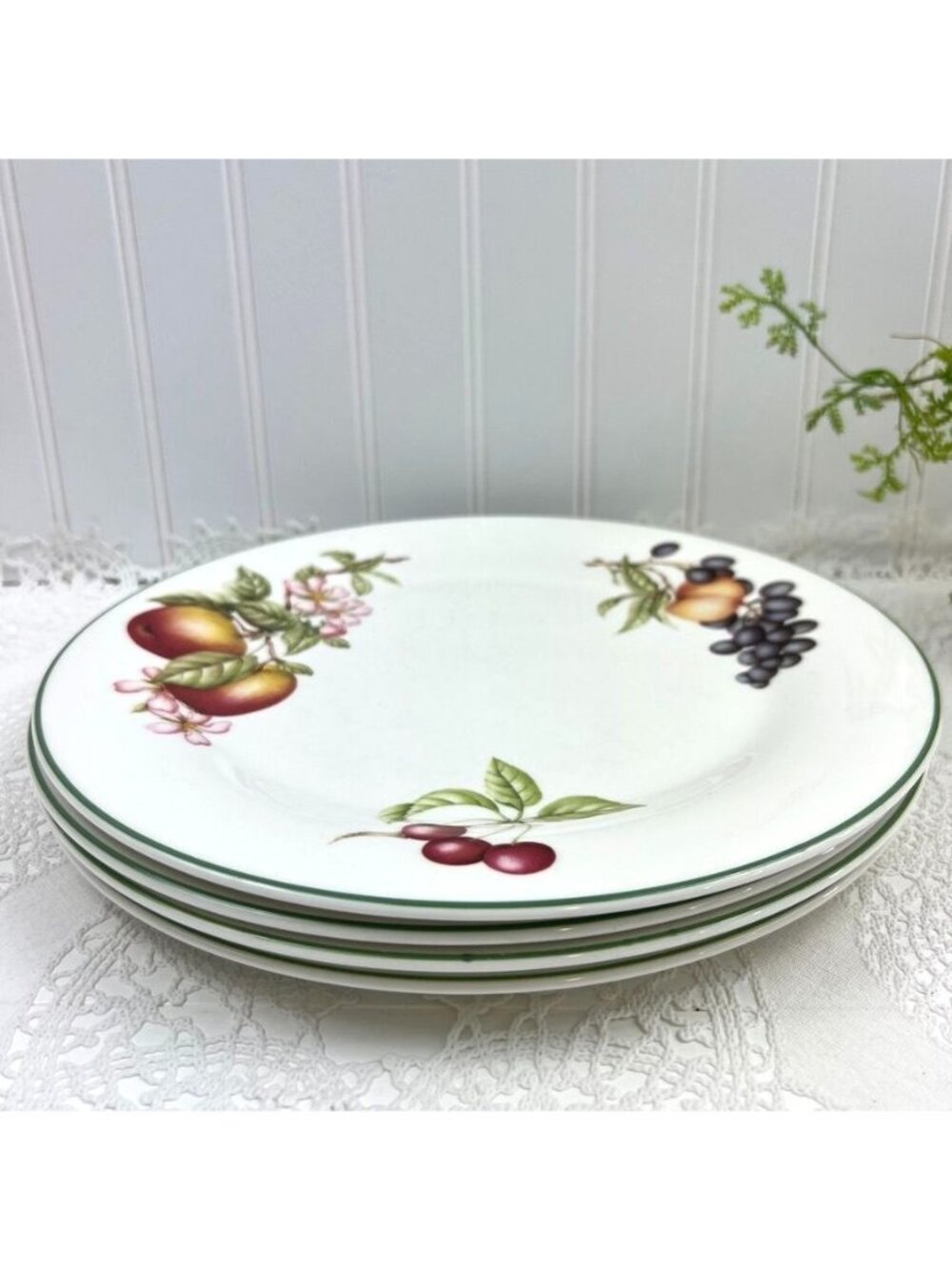 Royal Doulton China 4 Ashberry Dinner Plates 10.5" Fruit England White - Picture 3 of 12
